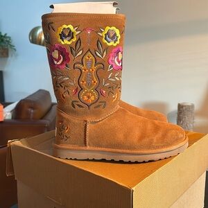UGG Juliette Boots
